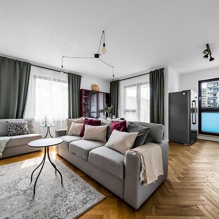 Skierniewicka Apt - Parking, Workspace, Balcony - By Rentujemy Warsaw Ngoại thất bức ảnh
