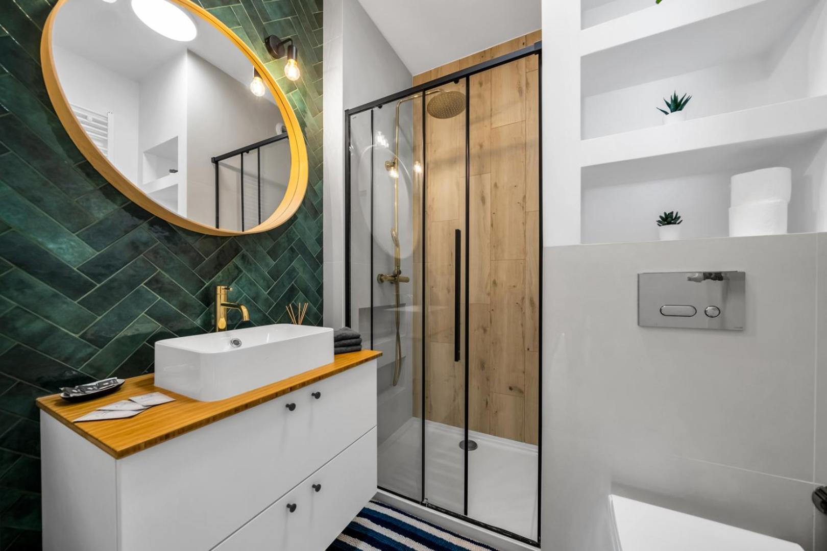 Skierniewicka Apt - Parking, Workspace, Balcony - By Rentujemy Warsaw Ngoại thất bức ảnh