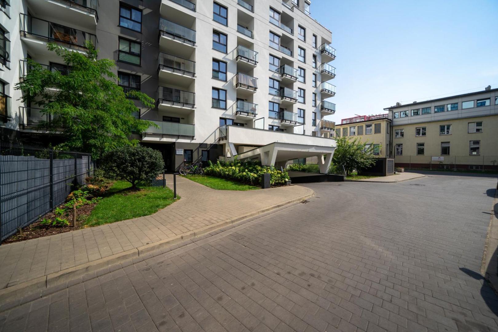 Skierniewicka Apt - Parking, Workspace, Balcony - By Rentujemy Warsaw Ngoại thất bức ảnh
